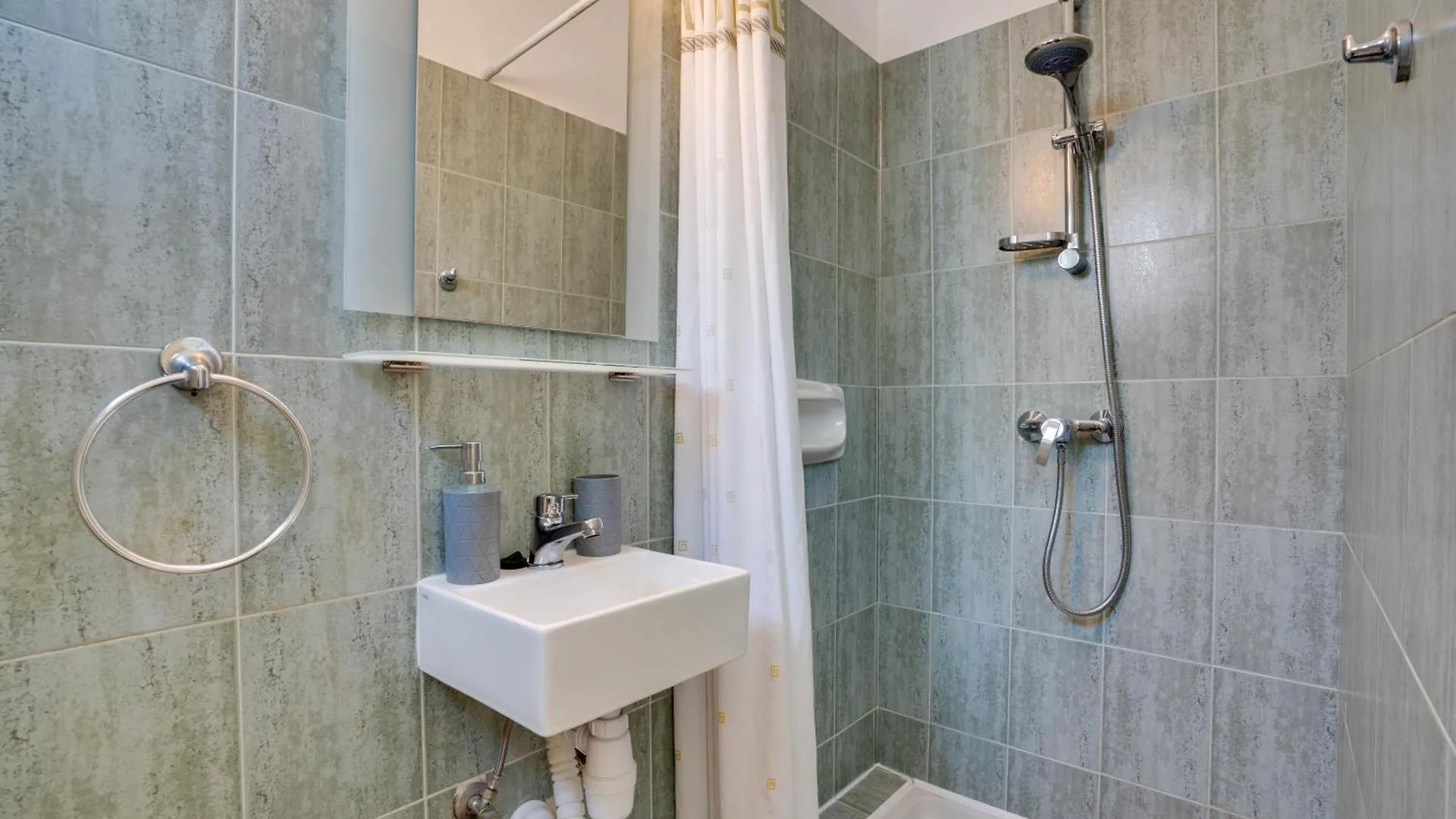 شقة Charming 3-Bed Duplex With Stunning Sea View لارنكا