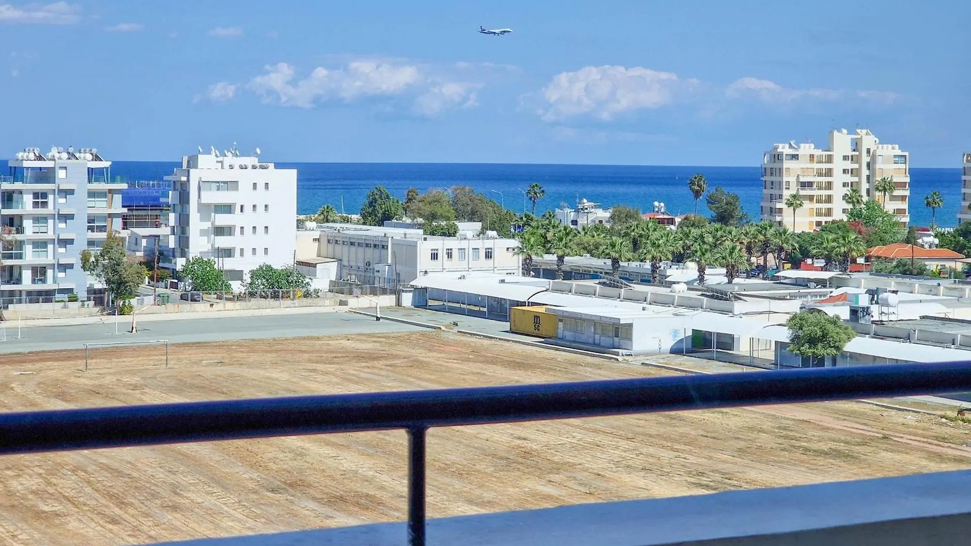 شقة Charming 3-Bed Duplex With Stunning Sea View لارنكا